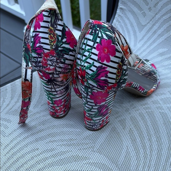 Worthington Pink, Red and Green Heels - Picture 3 of 8